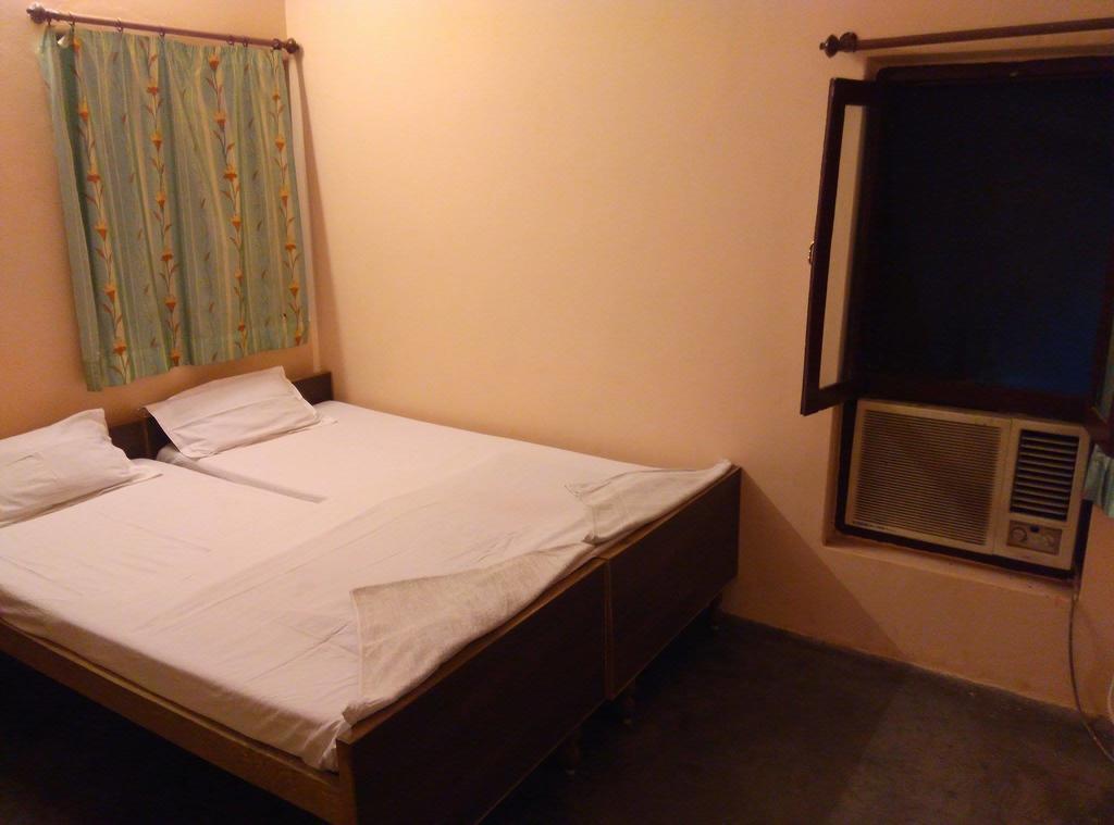 Mishra Guest House Βαρανάσι Εξωτερικό φωτογραφία